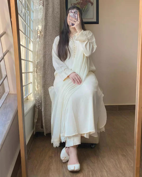 Serene Lace-Trimmed Kurta Set
