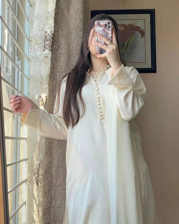 Serene Lace-Trimmed Kurta Set