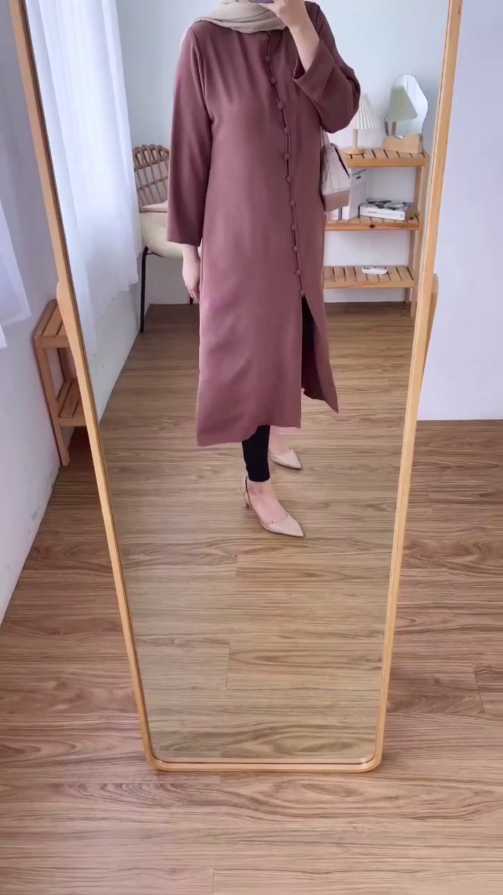 Urban Modesty Button Top