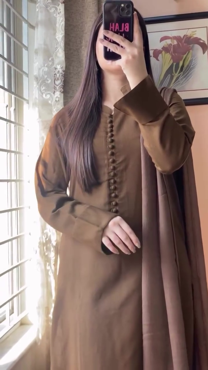 Serene Lace-Trimmed Kurta Set